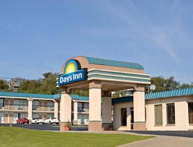 Days Inn By Wyndham Okemah Exterior photo